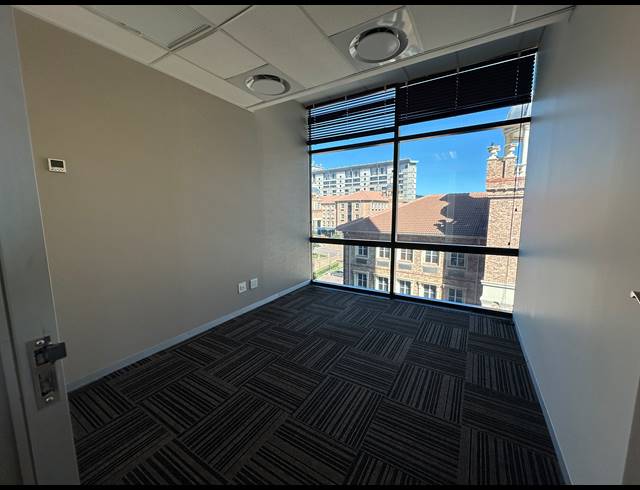 249M² OFFICE TO LET IN SANDTON CENTRAL